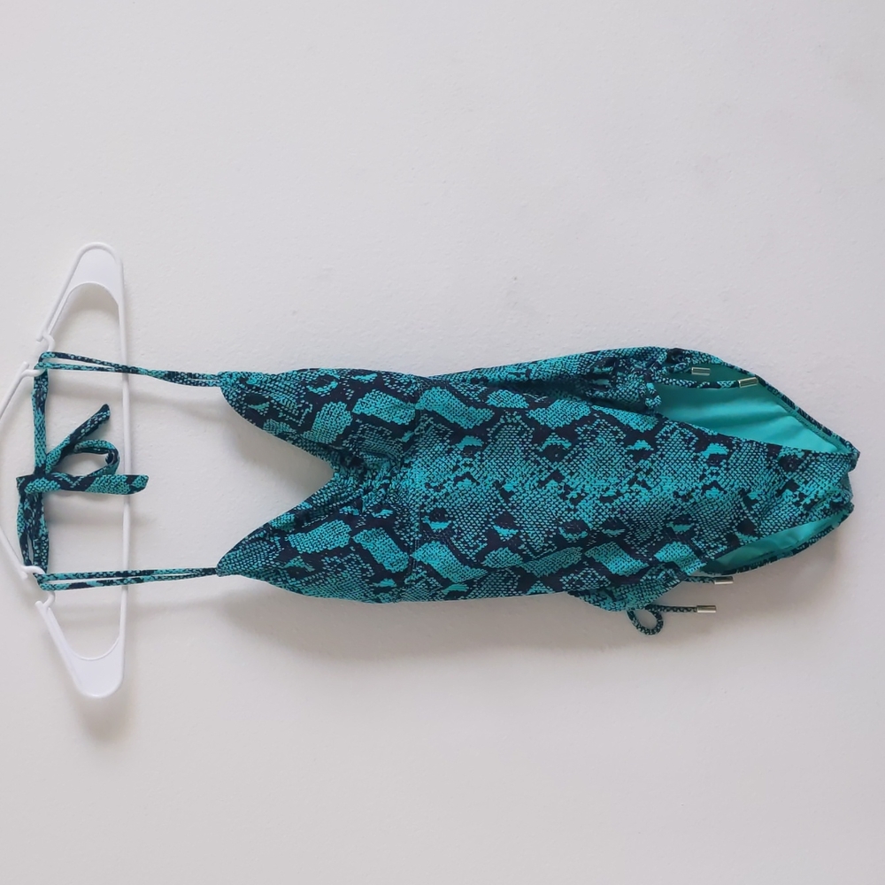 NWT No Boundaries Large Bathingsuit
